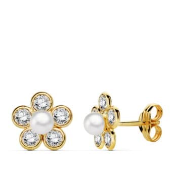 Pendientes Comunión 9 x 9 mm en Oro Amarillo 18K Flor Circonitas con Perla Central