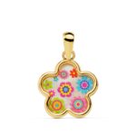 Colgante 13 x 13 mm Oro Amarillo 18 Quilates Silueta Flor con Nácar