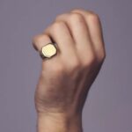 Sello Hombre 14 x 15 mm Oro Amarillo 18K - Imagen 2