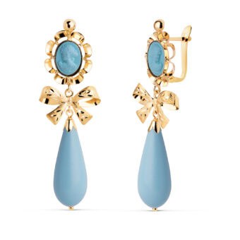 Pendientes Cubanas Lágrima Turquesas 42 x 13 mm Oro Amarillo 18 Quilates con Lazo y Camafeo