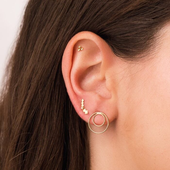 Pendientes 10 x 3 mm Oro Amarillo 18K Mini Cubos Circonitas - Imagen 2
