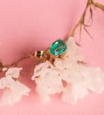 Pendientes Oro Amarillo de 18K Esmeralda 7 x 5 mm en Cuatro Garras - Imagen 2