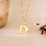 Medalla Fray Leopoldo 18 mm Oro Amarillo 18K con Bisel - Imagen 2