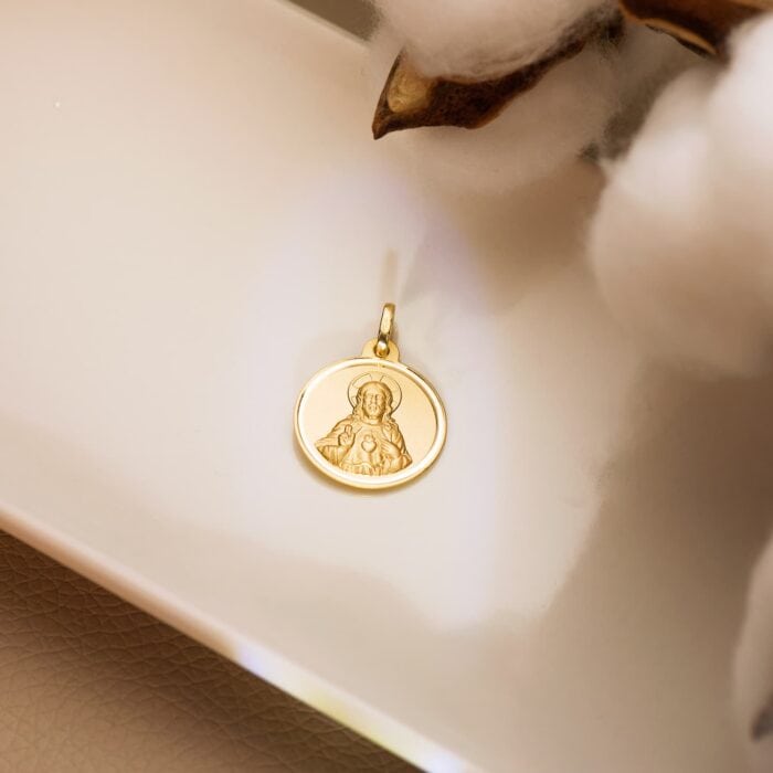 Medalla Sagrado Corazón de Jesús 18 mm Oro Amarillo 18K con Bisel - Imagen 2