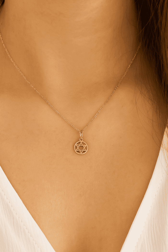 Colgante Estrella de David 10 mm en Oro Amarillo 18K Brillo - Imagen 2