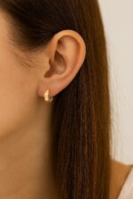 Pendientes 1/2 Aro 14 x 3,5 mm en Oro Amarillo 18K Filigrana - Imagen 2