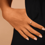 Anillo Cara Medusa 10 x 8 mm Oro Bicolor 18K - Imagen 2