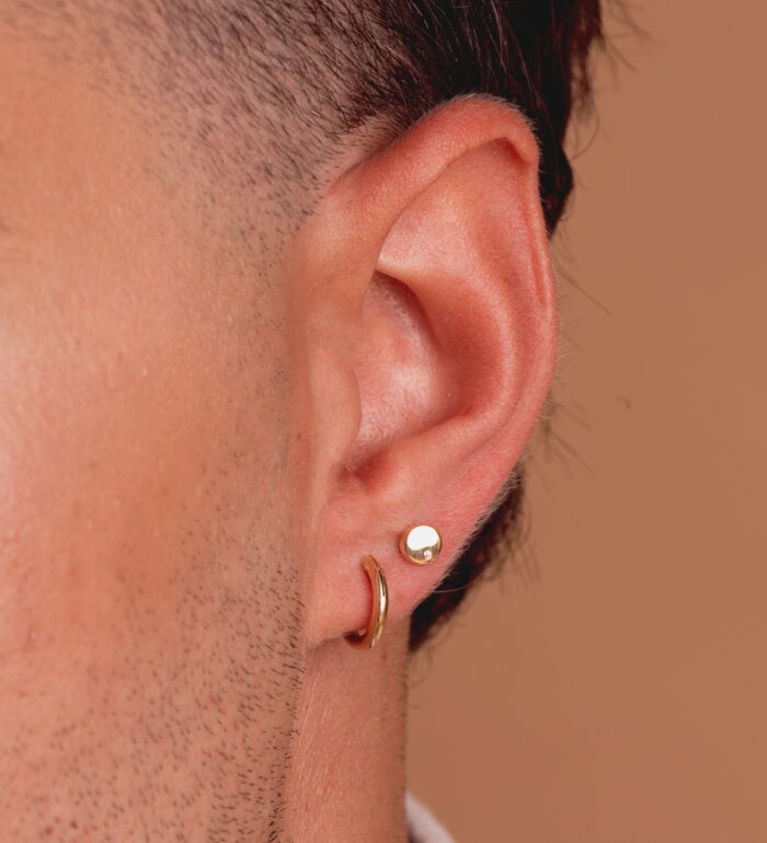 Pendientes Niña Aro Liso en Oro Amarillo de 18K de 12 x 2 mm - Imagen 2