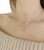 Cruz 13,5 x 10 mm Oro Amarillo 18K Circonitas Azules - Imagen 2