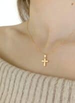 Cruz 14 x 10 mm Oro Amarillo 18K Lisa con Circonita - Imagen 2