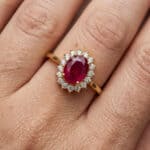 Anillo Compromiso Oro Amarillo 18K Diamantes y Rubí 0,88Q - Imagen 2