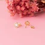 Pendientes 6,5 mm en Oro Amarillo de 18K Esfera con Orla Circonitas - Imagen 2