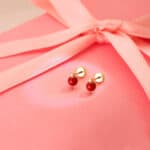 Pendientes «Tu y Yo» 6,5 ×4 mm Oro Amarillo 18K Coralina y Circonitas - Imagen 2